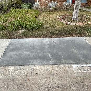 CA Pro Concrete - Closeup of front sidewalk repair - Masonry/Concrete Near Me - Sacramento, California CA Pro Concrete - Closeup of front sidewalk repair - Masonry/Concrete Near Me - Sacramento, California