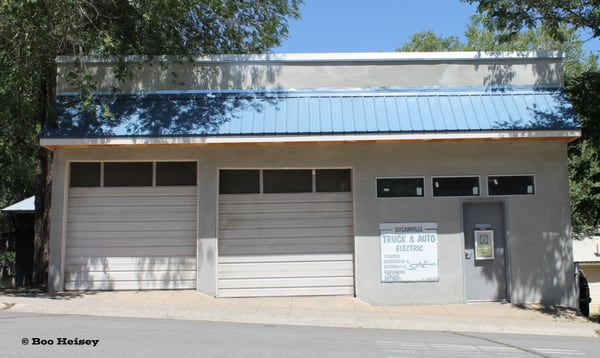 Susanville Truck & Auto Electric Logo