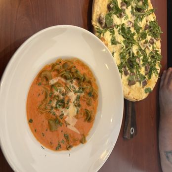 Francesca's Italian Kitchen - Tortellini Ricotta E Spinaci truffle filet mignon pizza - Italian Near Me - Temecula, California Francesca's Italian Kitchen - Tortellini Ricotta E Spinaci truffle filet mignon pizza - Italian Near Me - Temecula, California