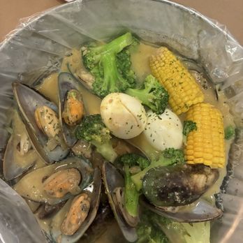 Cajun Boil Seafood Restaurant Brickell - Green-lipped mussels - Cajun/Creole Near Me - Miami, Florida Cajun Boil Seafood Restaurant Brickell - Green-lipped mussels - Cajun/Creole Near Me - Miami, Florida