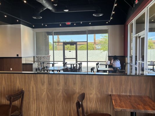 85°C Bakery Cafe - Enterprise by null