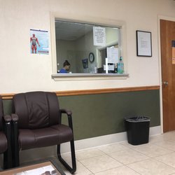 Pulmonary & Sleep Medicine Consultants - I showed up on time and was informed that they are getting ready to eat lunch. Well alrighty then. I'll sit right here.