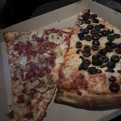 Manhattan Giant - Best pizza in San Diego!