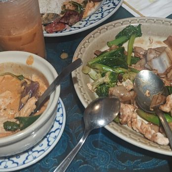 Sawooei Thai Cuisine - Thai Near Me - El Cerrito, California Sawooei Thai Cuisine - Thai Near Me - El Cerrito, California