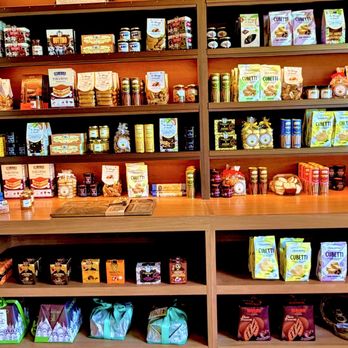 Mercato di Vienza - Shelves of Italian and European market goods - Delis Near Me - Temecula, California Mercato di Vienza - Shelves of Italian and European market goods - Delis Near Me - Temecula, California