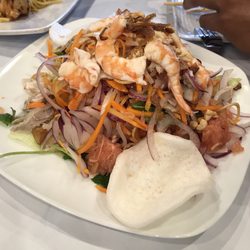 Garlic & Chives - Pomelo salad
