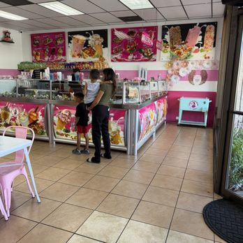 la michoacana elite - The counter area to order - Ice Cream & Frozen Yogurt Near Me - El Cajon, California