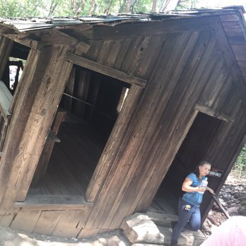 The Oregon Vortex - Landmarks & Historical Buildings Near Me - Gold Hill, Oregon