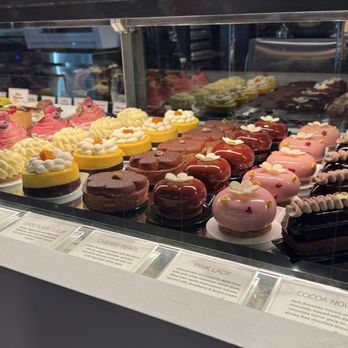La Provence - Cedar Hills Crossing - Breakfast & Brunch Near Me - Beaverton, Oregon La Provence - Cedar Hills Crossing - Breakfast & Brunch Near Me - Beaverton, Oregon