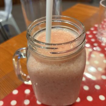 Geppetto Cafe - Strawberry smoothie - Coffee & Tea Near Me - Pittsburgh, Pennsylvania