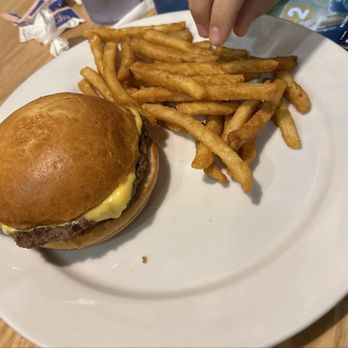 The Biscuit Basket - Cheeseburger meal - Southern Near Me - Modesto, California