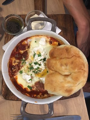 Babuschka in der alten Fischräucherei by null