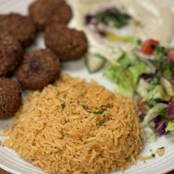Jerusalem Restaurant - Falafel, rice, hummus and salad.