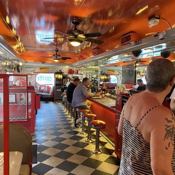 5 & Diner - Sister and customers - Diners Near Me - Phoenix, Arizona
