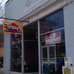 Troy's Snack Shack - Outside