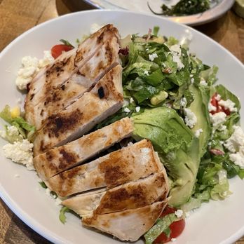 Delwood - Chopped salad with grilled chicken - Gastropubs Near Me - Cincinnati, Ohio