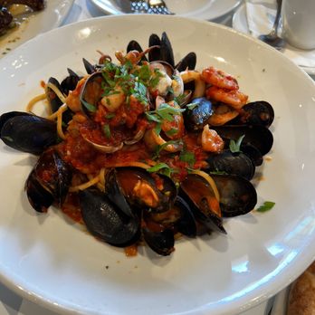 Bottega Italia - seafood linguine - Coffee & Tea Near Me - Temecula, California
