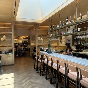Itoko - Interior - Japanese Near Me - Chicago, Illinois