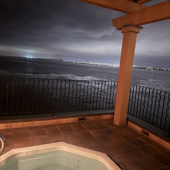 Monterey Bay Inn - Evening, fourth floor hot tub. - Hotels Near Me - Monterey, California Monterey Bay Inn - Evening, fourth floor hot tub. - Hotels Near Me - Monterey, California