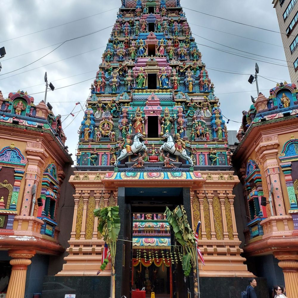 Batu Caves - Kuala Lumpur Snapshots — Freewheeling Kiwi, image size:1000x1000