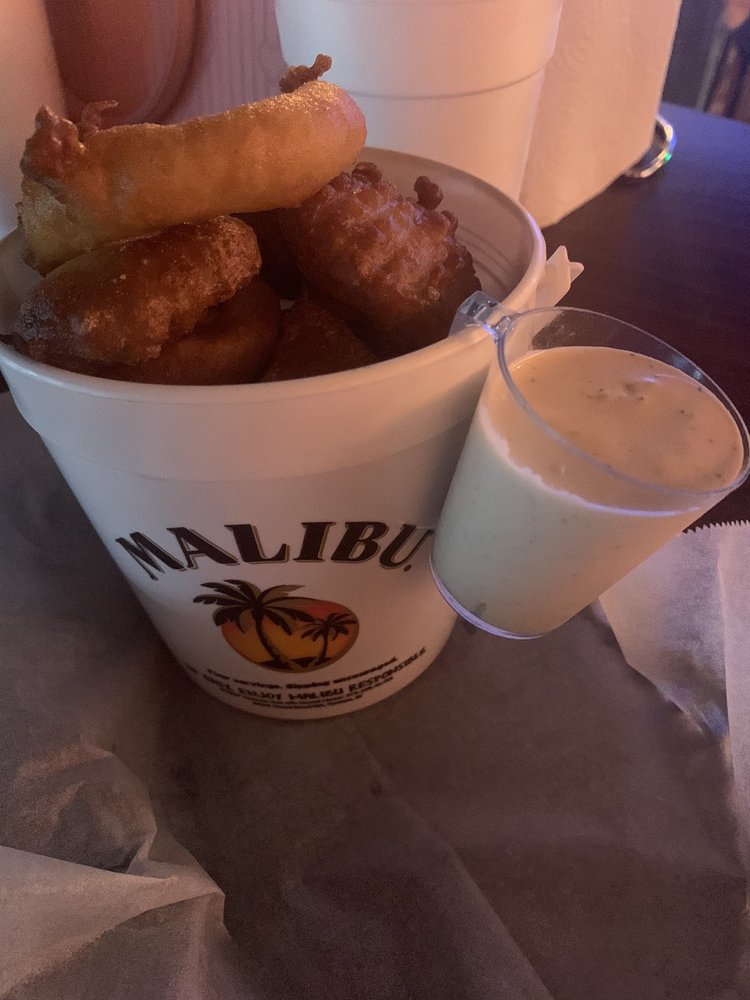 The Dirty Armadillo, Little River | Roadtrippers