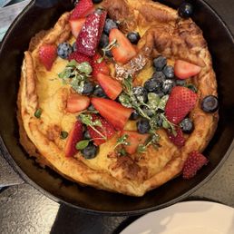 Berry Dutch baby