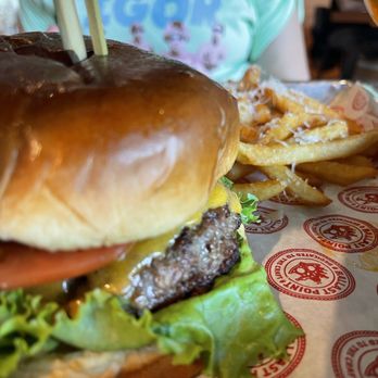 Ballast Point - Delicious cheeseburger - Brewpubs Near Me - Anaheim, California Ballast Point - Delicious cheeseburger - Brewpubs Near Me - Anaheim, California