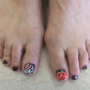 Spice Nails - Moms Halloween toes! - Nail Salons Near Me - Bellaire, Texas Spice Nails - Moms Halloween toes! - Nail Salons Near Me - Bellaire, Texas