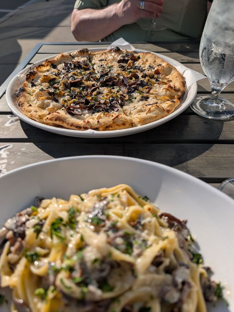 Olivia's Bistro Image