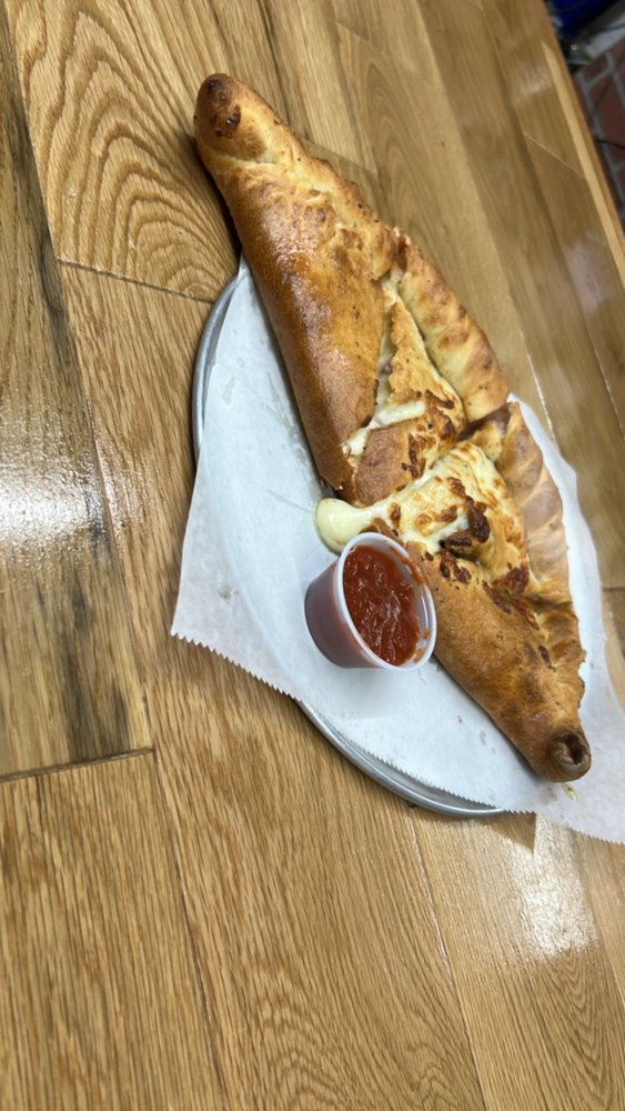 Tato's Pizzeria and Restaurant