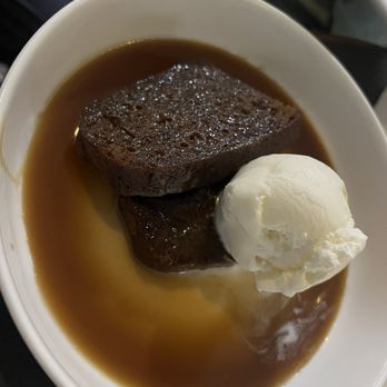 Whistle Stop Pub - Sticky toffee - Pubs Near Me - Jasper, Alberta