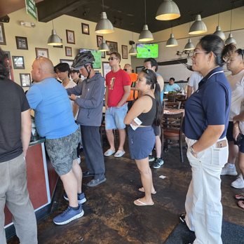 Wingstop - A long line of angry customers who've been waiting 1+ hours - Chicken Wings Near Me - Honolulu, Hawaii Wingstop - A long line of angry customers who've been waiting 1+ hours - Chicken Wings Near Me - Honolulu, Hawaii
