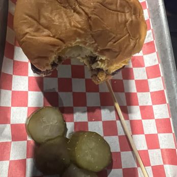 The Loose Cannon - Smash burger - Arcades Near Me - Ventura, California