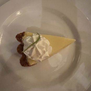 Shaw's Crab House - Key lime pie - Seafood Near Me - Chicago, Illinois Shaw's Crab House - Key lime pie - Seafood Near Me - Chicago, Illinois