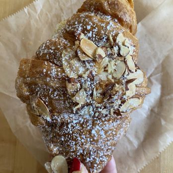 Hewn Bakery - Bakeries Near Me - Libertyville, Illinois Hewn Bakery - Bakeries Near Me - Libertyville, Illinois