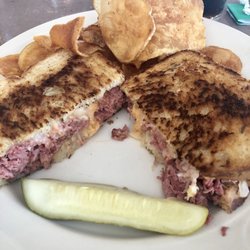Clifton Springs Country Club - Had the Reuben here and wow it was good!!