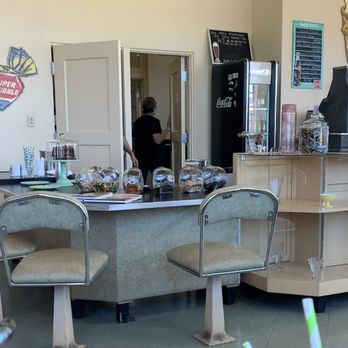 U Drop Inn - Inside cafe - Landmarks & Historical Buildings Near Me - Shamrock, Texas