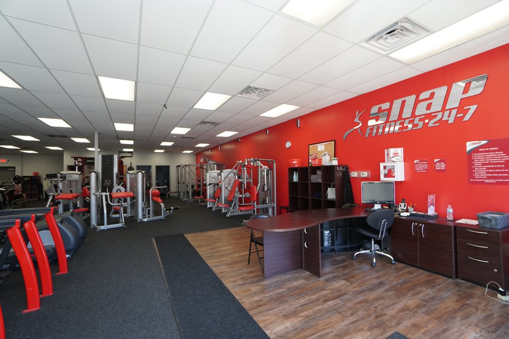 SNAP FITNESS Updated August 2024 15 Reviews 1400 N Seminary Ave