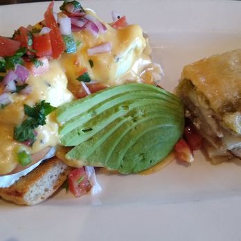 The Turquoise Room - Bruschetta Benedict & Hatch Chili Potatoes - New American Near Me - Winslow, Arizona The Turquoise Room - Bruschetta Benedict & Hatch Chili Potatoes - New American Near Me - Winslow, Arizona