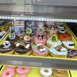 J Donuts - Decorative donuts