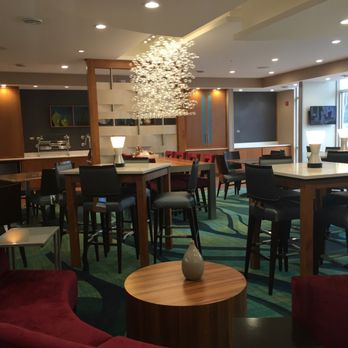 SpringHill Suites by Marriott Wisconsin Dells - Main lobby with furniture from West Elm This is where breakfast happens in the morning. - Hotels Near Me - Wisconsin Dells, Wisconsin