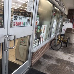 7-Eleven - Front of the location