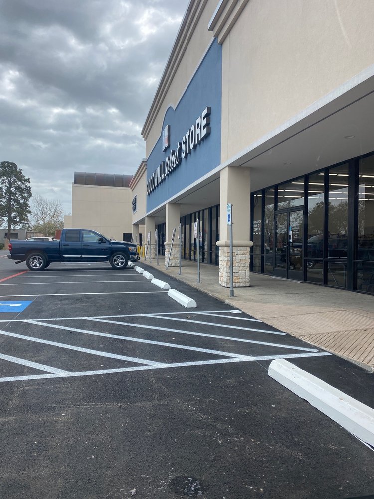 GOODWILL HOUSTON SELECT STORE 19306 Hwy 59th N, Humble, Texas