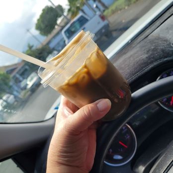 Pua Blooms - Hojicha iced latte with oatmilk - Coffee & Tea Near Me - Urban Honolulu, Hawaii