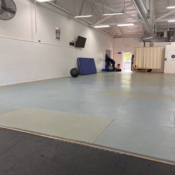 North Bay Jiu Jitsu - Open space Mats for training - Martial Arts Near Me - Novato, California North Bay Jiu Jitsu - Open space Mats for training - Martial Arts Near Me - Novato, California