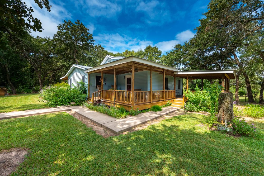 ANDREA RIEBELING COMPASS COUNTRY PROPERTIES GROUP 601 Medical Court