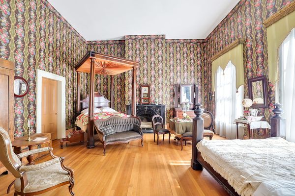 Oaklands Mansion by null