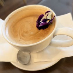 L'orange Cafe - Flat white.