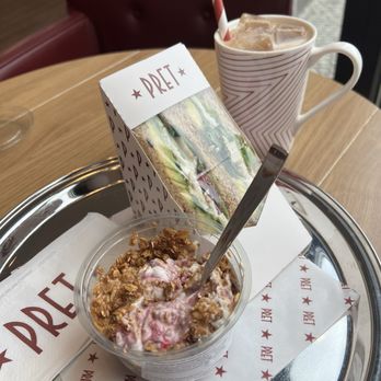 Pret A Manger - Berries Greek yogurt, iced coffee w oat milk and avocado sandwich, so fresh! - Coffee & Tea Near Me - Berlin, BE Pret A Manger - Berries Greek yogurt, iced coffee w oat milk and avocado sandwich, so fresh! - Coffee & Tea Near Me - Berlin, BE