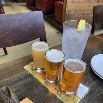Barrelhouse 101 - Beer Flight - American Near Me - Ventura, California